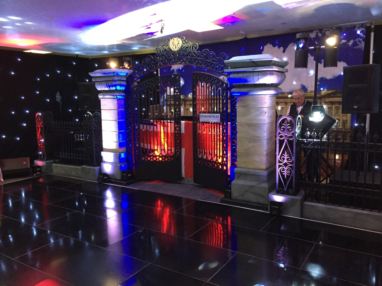 Royal Wedding Theme Party